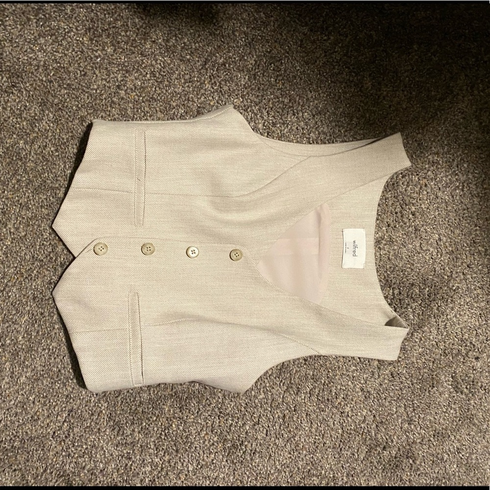 Aritzia top